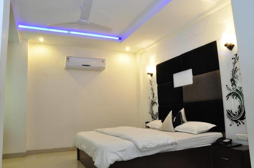 Hotel The Kamta Agra  Esterno foto